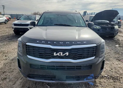 2022 Kia Telluride S z USA, uszkodzony, nr VIN 5XYP6DHC8NG295823